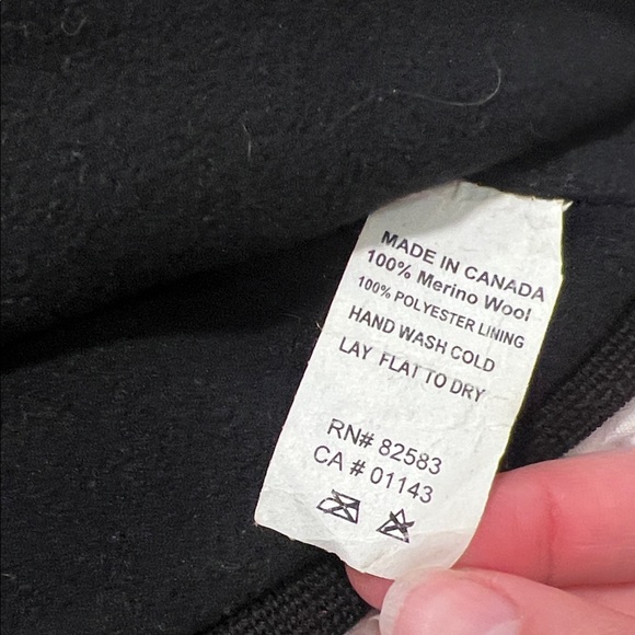 Men's Red and Black Tassel Beanie - Picture 2 of 3